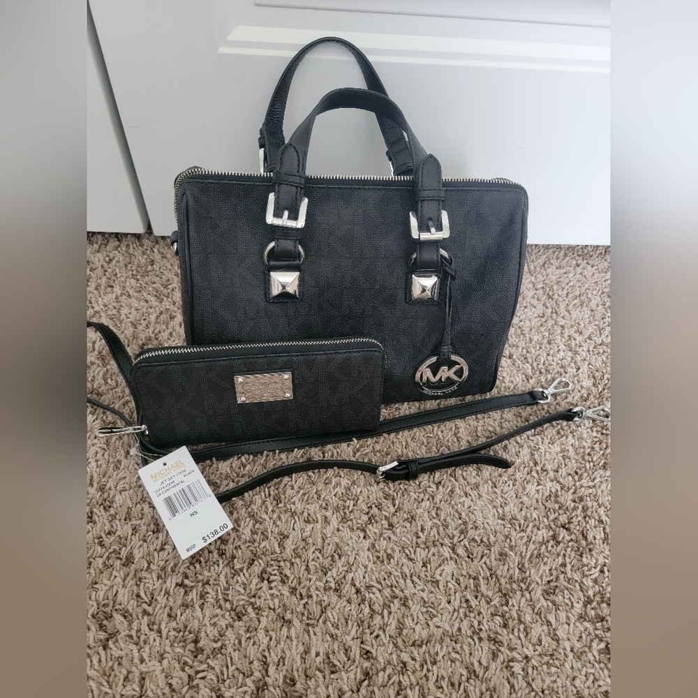 Authentic Michael Kors Medium Grayson Logo Satchel with NWT matching MK Wallet